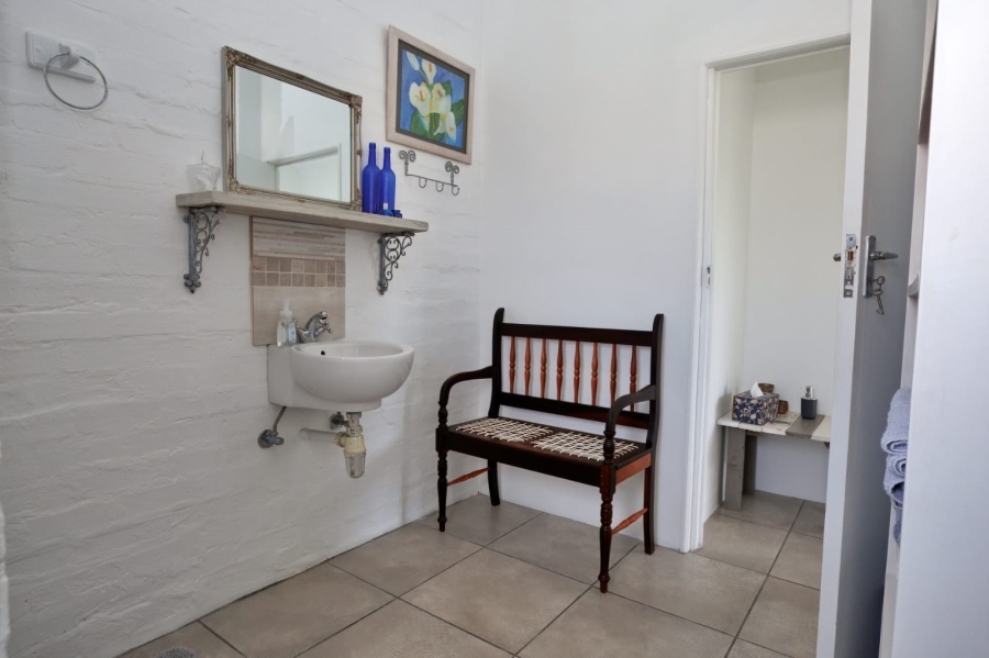 To Let 1 Bedroom Property for Rent in Stilbaai Wes Western Cape